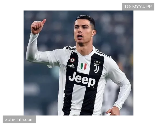 C罗队内地位引发热议，专家与球迷观点分歧引关注